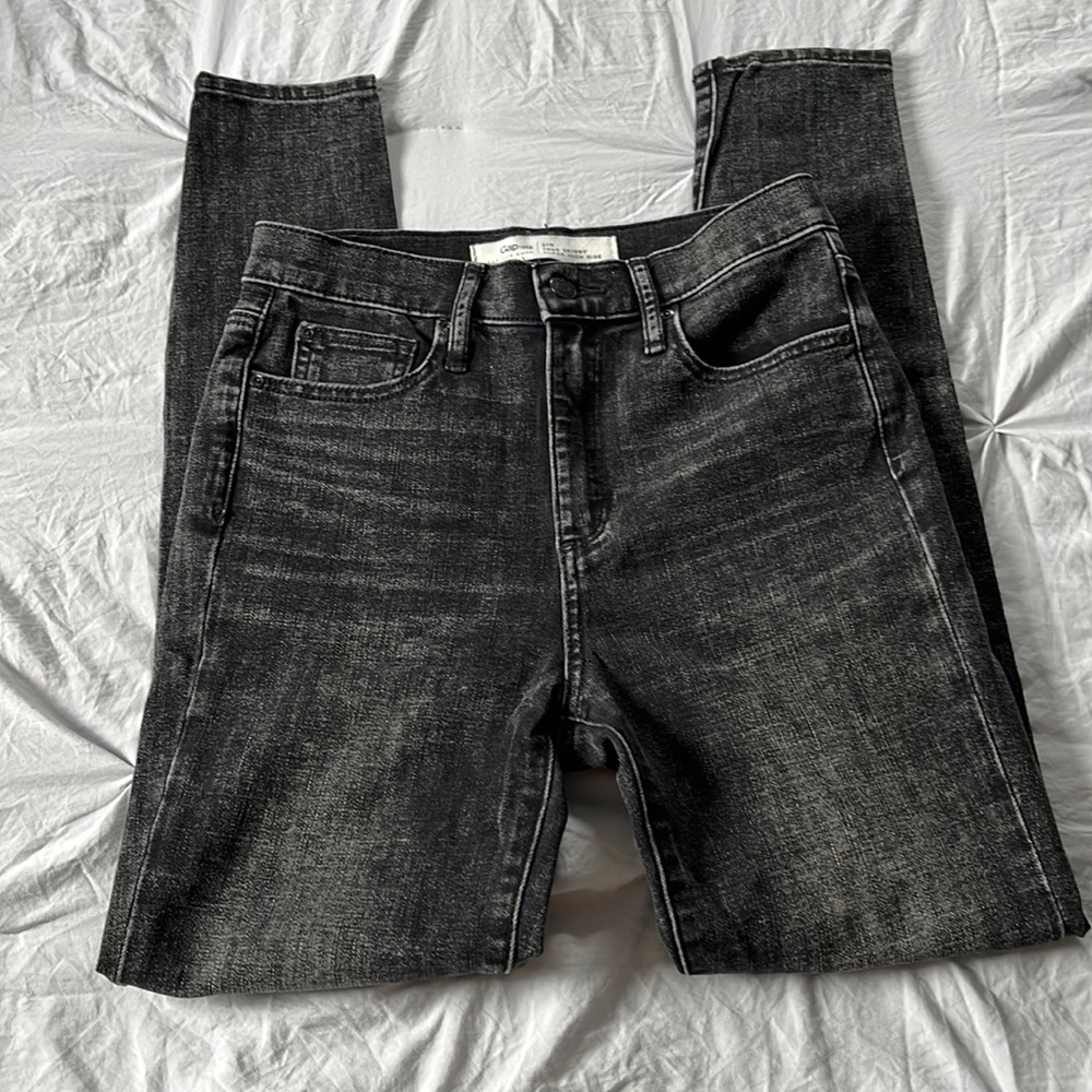 Gap True Skinny Super High Rise Jeans- Black